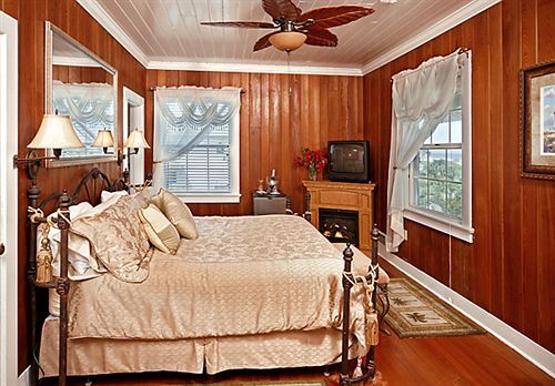 Beachfront Bed & Breakfast St. Augustine Room photo